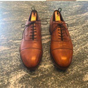 Johnston & Murphy Melton brown cap toe dress shoes. Size 10.5 D.